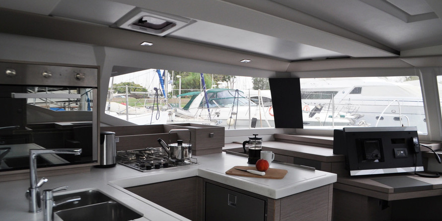 Fountaine Pajot Astréa 42