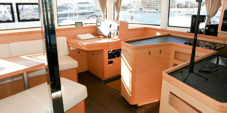 Lagoon 42