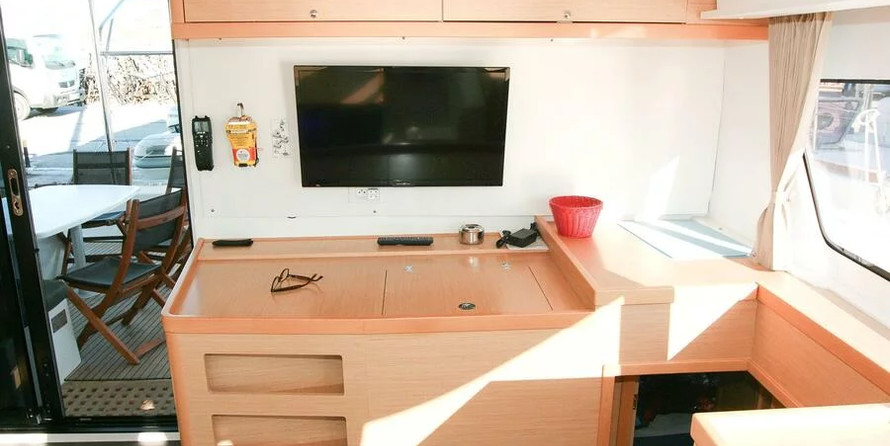 Lagoon 42