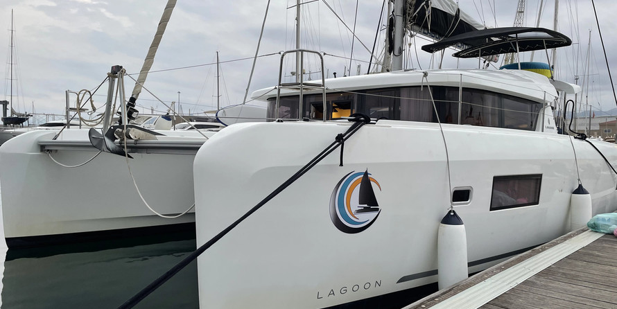 Lagoon 42