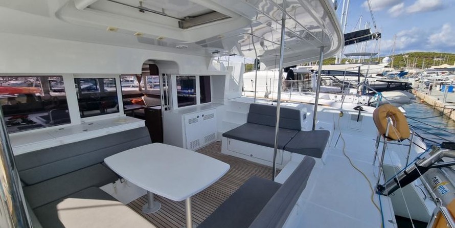 Lagoon 450 F