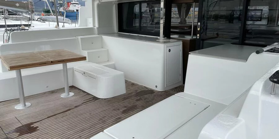 Lagoon 46