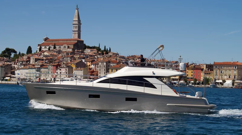 Cyrus 13.8 Flybridge