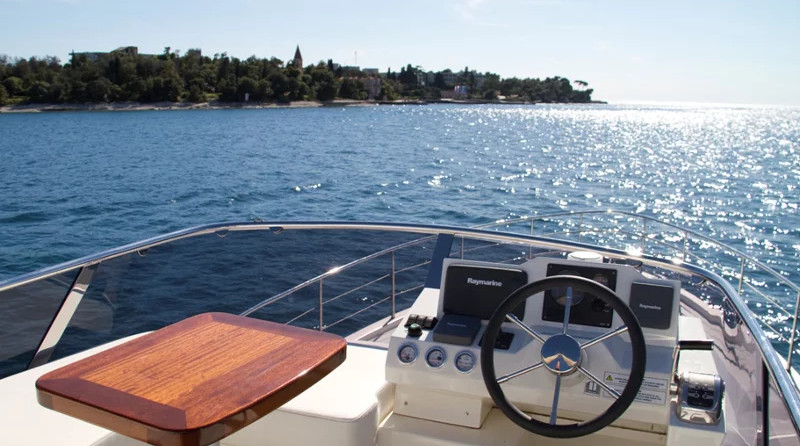 Cyrus 13.8 Flybridge