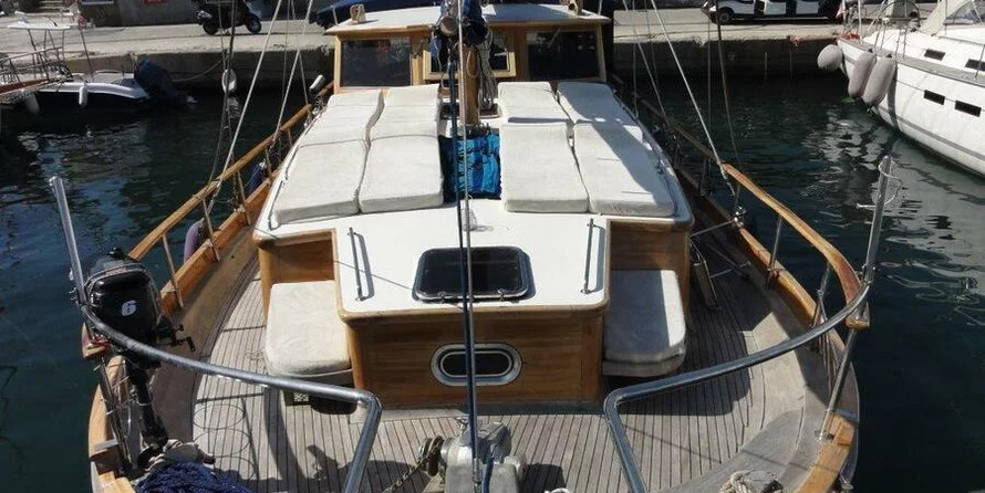 hot seat and giant (1 and 3 person)