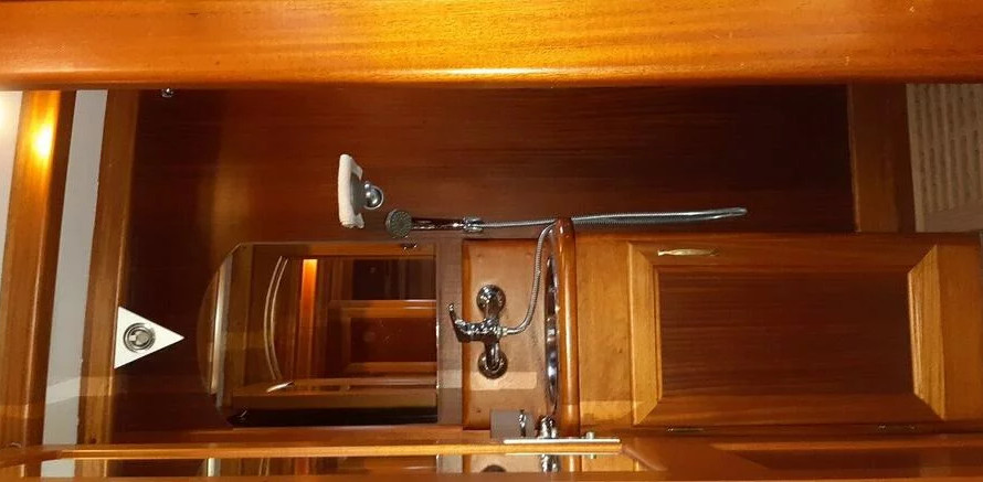 hot seat and giant (1 and 3 person)