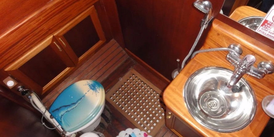 hot seat and giant (1 and 3 person)