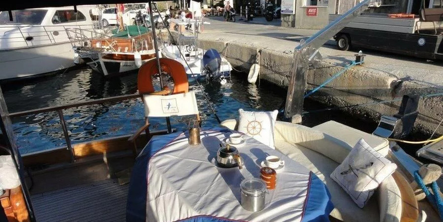 hot seat and giant (1 and 3 person)