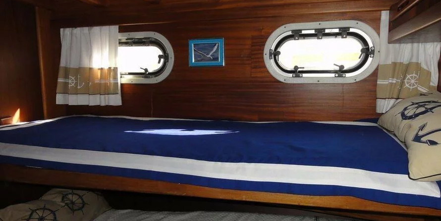 hot seat and giant (1 and 3 person)