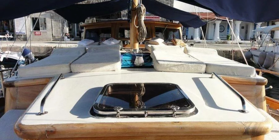 hot seat and giant (1 and 3 person)