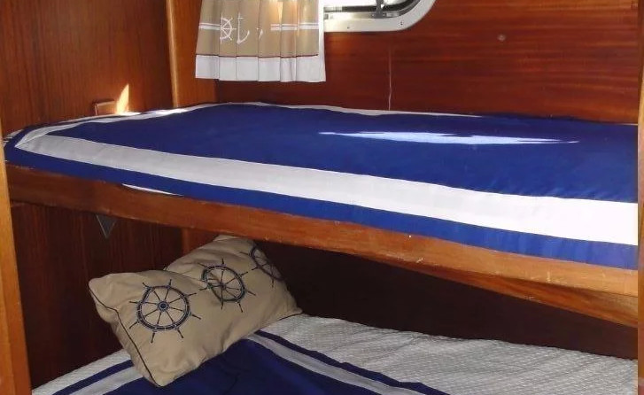 hot seat and giant (1 and 3 person)