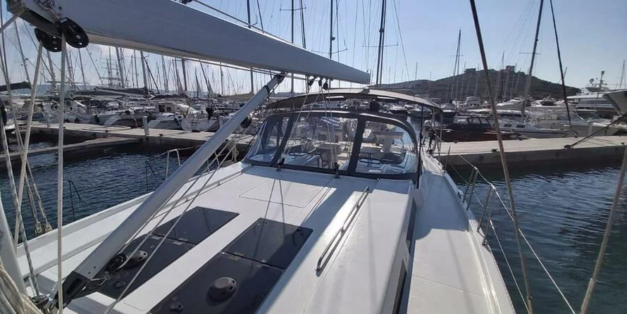 Hanse 548