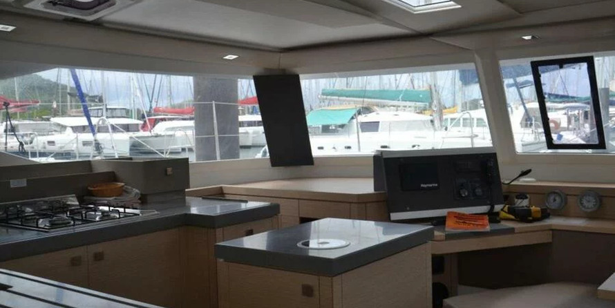 Fountaine Pajot Saona 47