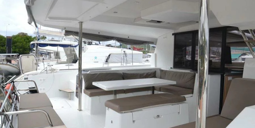 Fountaine Pajot Saona 47