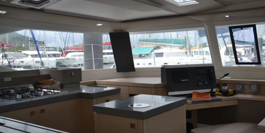 Fountaine Pajot Saona 47