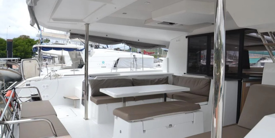 Fountaine Pajot Saona 47