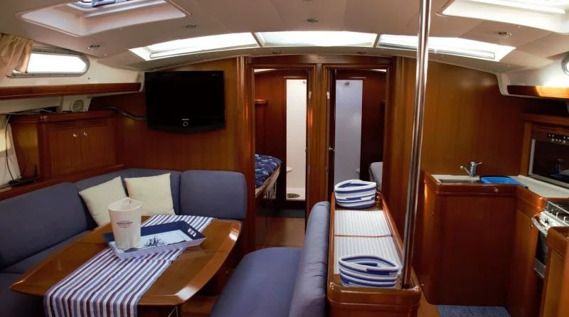 Beneteau Oceanis 523