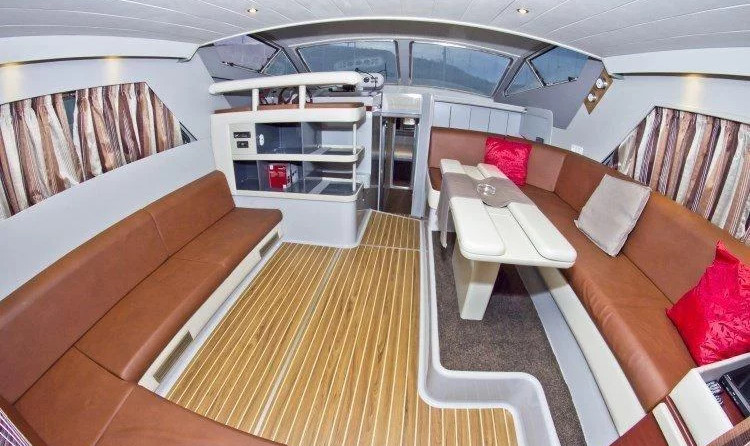 Ferretti 52