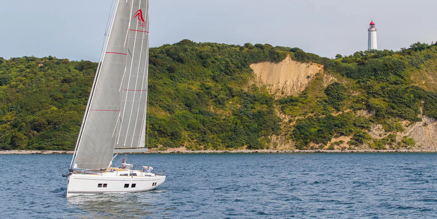 Hanse 548
