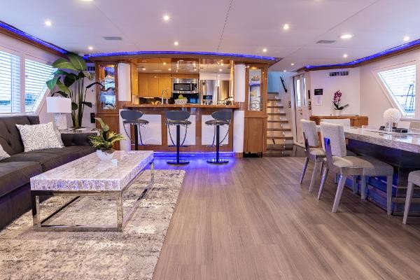 Poole 105 Expedition