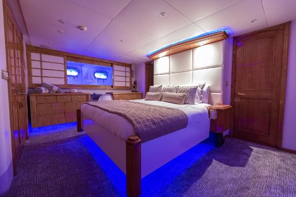 Poole 105 Expedition