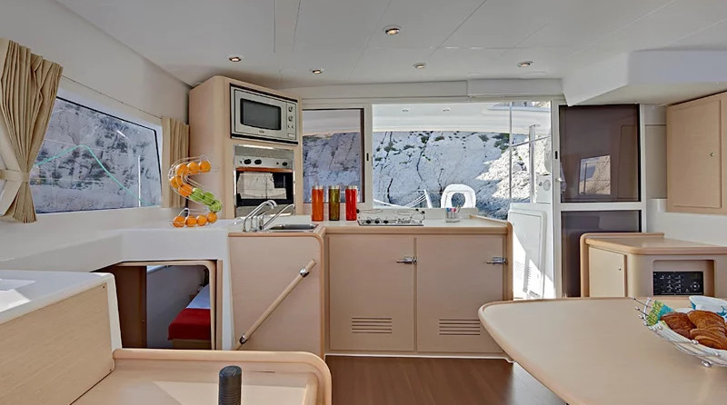 Lagoon 400