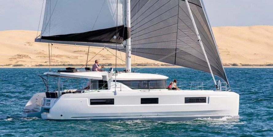 Lagoon 46 - 4 + 2 cab.