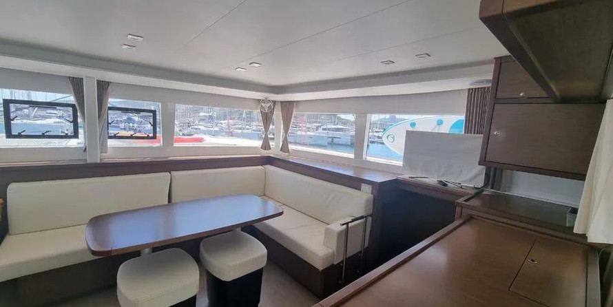 Lagoon 450