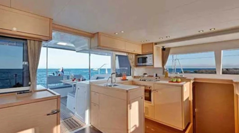 Lagoon 450