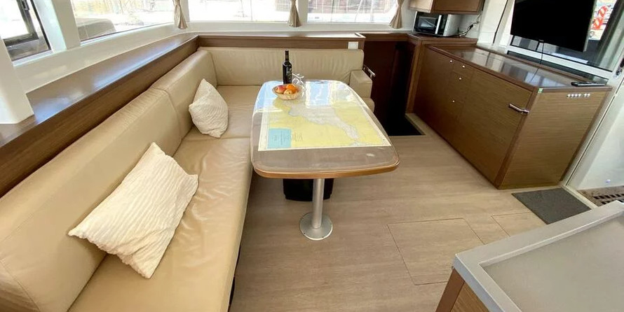 Lagoon 450