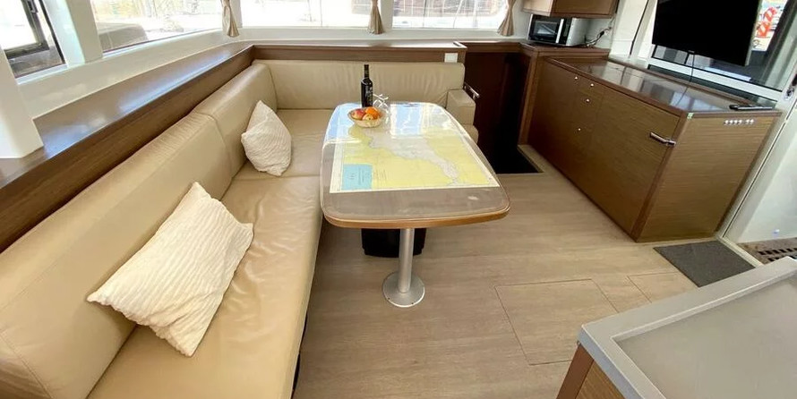 Lagoon 450