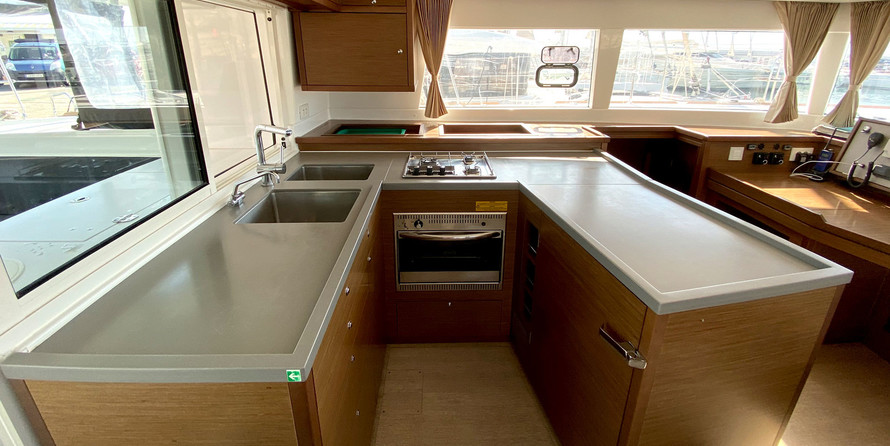 Lagoon 450