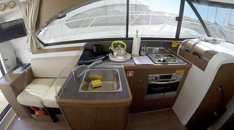 Beneteau Antares 36