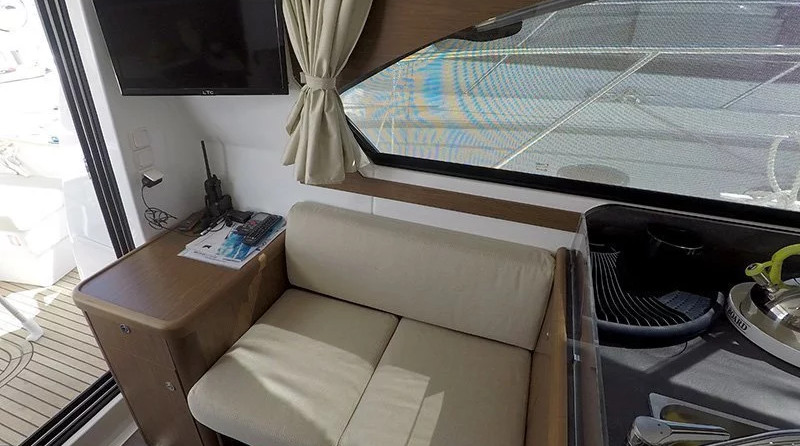 Beneteau Antares 36