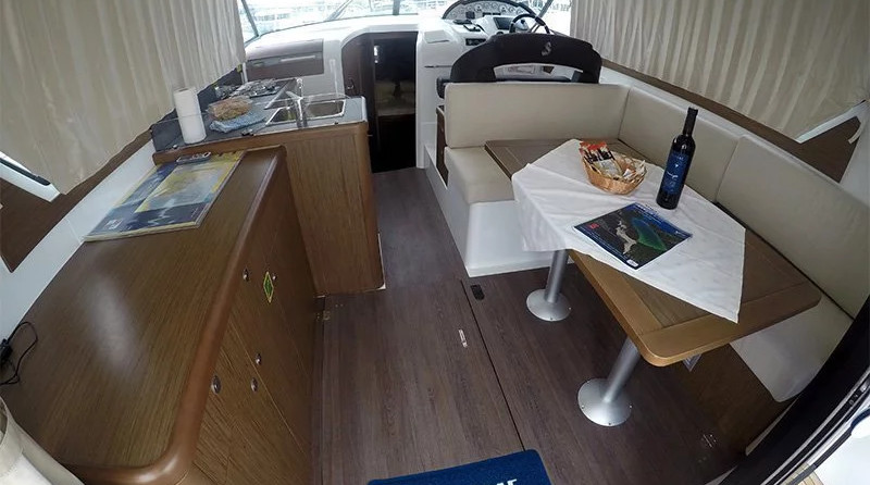 Beneteau Antares 36