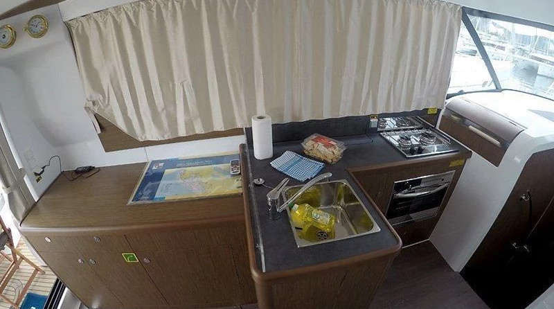 Beneteau Antares 36