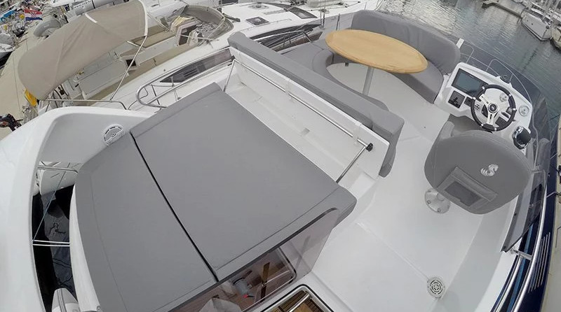Beneteau Antares 36