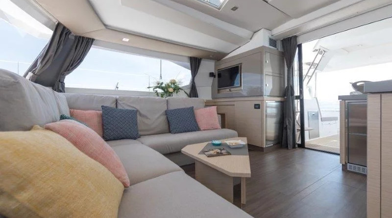 Fountaine Pajot Saona 47