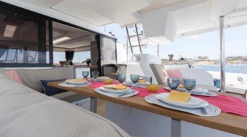 Fountaine Pajot Saona 47