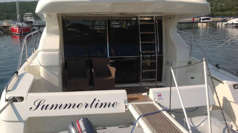 Ferretti 460