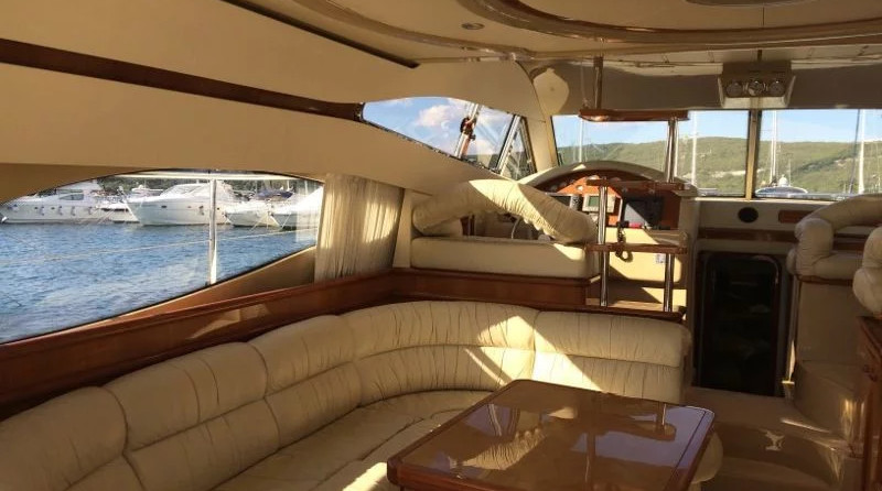 Ferretti 460