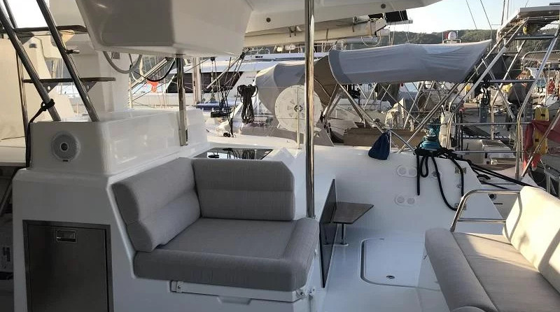 Fountaine Pajot Astrea 42