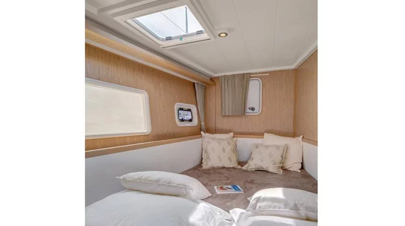 Lagoon 400