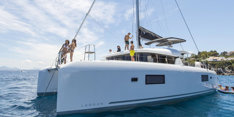 Lagoon 42