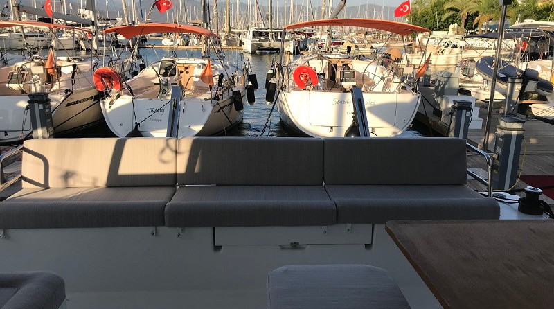 Fountaine Pajot Astréa 42