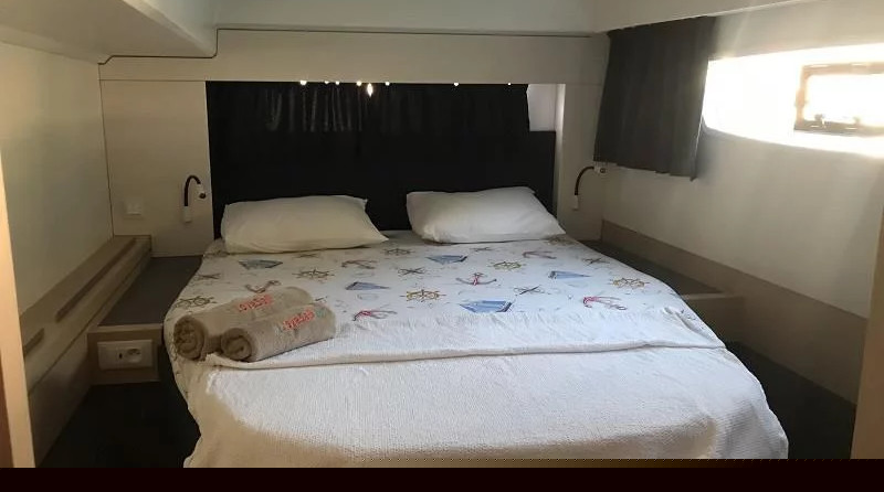 Fountaine Pajot Astréa 42