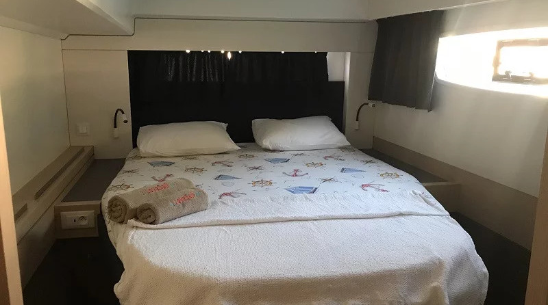 Fountaine Pajot Astréa 42
