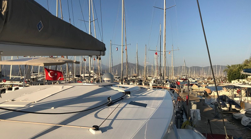 Fountaine Pajot Astréa 42