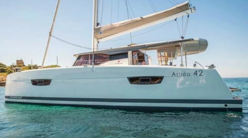 Fountaine Pajot Astréa 42