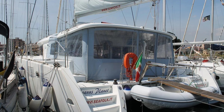 Lagoon 450 - 4 + 2 cab.